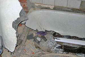 Демонтаж ванны в Коммунаре